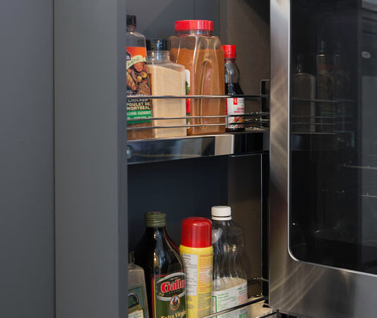 shuter-leslievillekitchens-nicolabettsphoto-4_orig